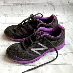 New Balance 310 Tennis Shoes